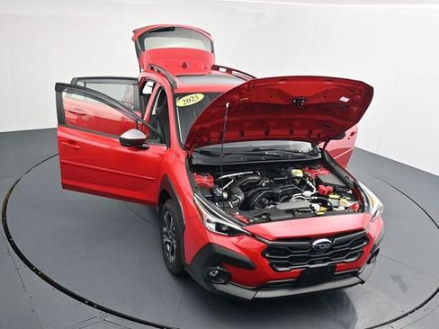 Used 2025 Subaru Crosstrek 2.5i Premium AWD/4WD image 37