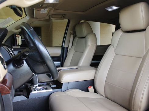 Used 2014 Toyota Tundra Limited image 40