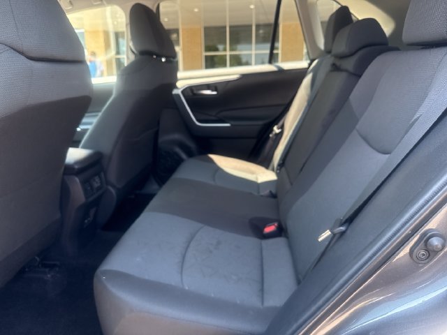 Used 2025 Toyota RAV4 XLE FWD image 20