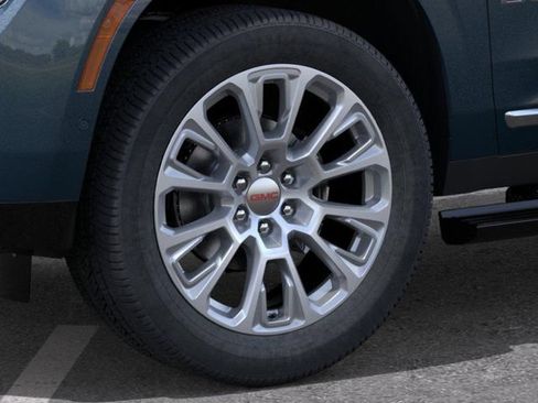 New 2026 GMC Yukon Denali w/ Denali Reserve Package AWD/4WD image 9
