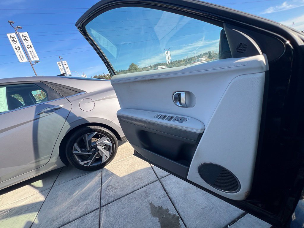 Used 2023 Hyundai Ioniq 5 SEL AWD/4WD image 12