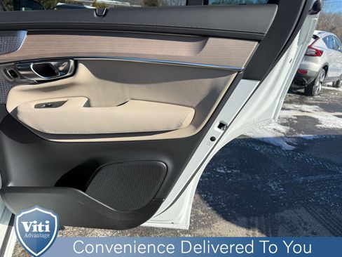 New 2026 Volvo XC90 T8 Ultra w/ Lounge Package image 26