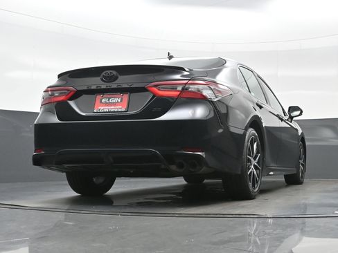 Used 2024 Toyota Camry SE FWD image 30