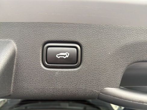 Used 2025 Kia Sportage SX image 37