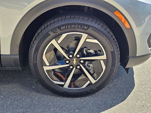 New 2026 Chevrolet Equinox EV LT AWD/4WD image 9