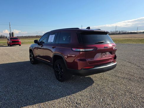 Used 2022 Jeep Grand Cherokee L Limited w/ Black Appearance Package image 5