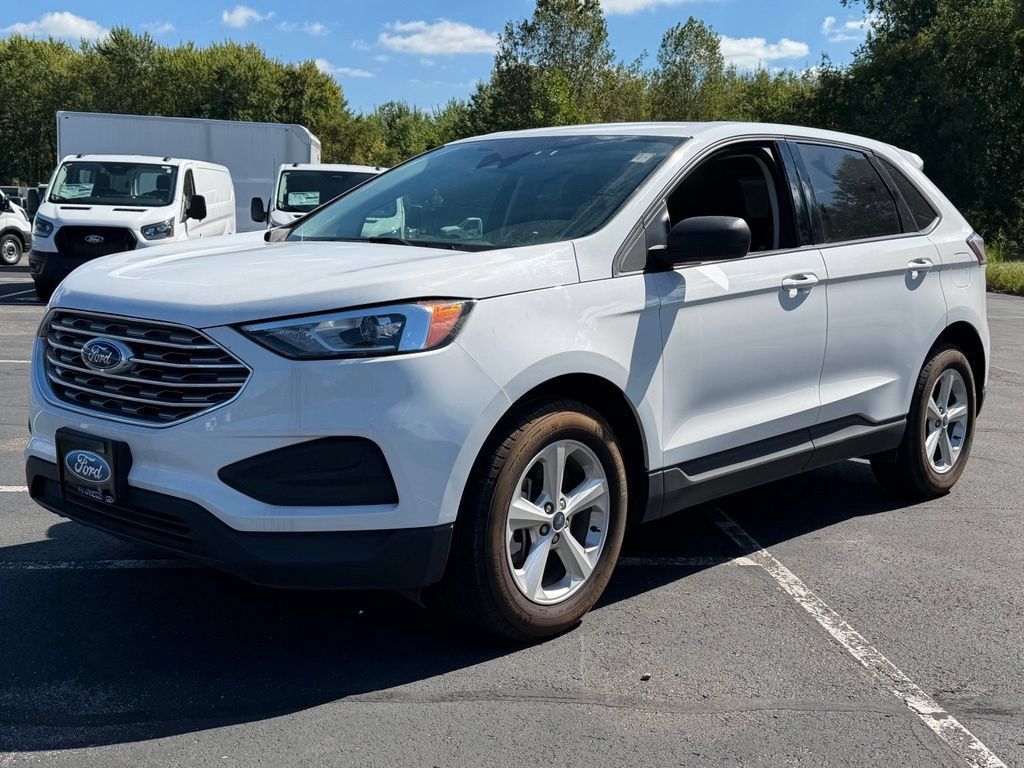 Used 2022 Ford Edge SE AWD/4WD image 3