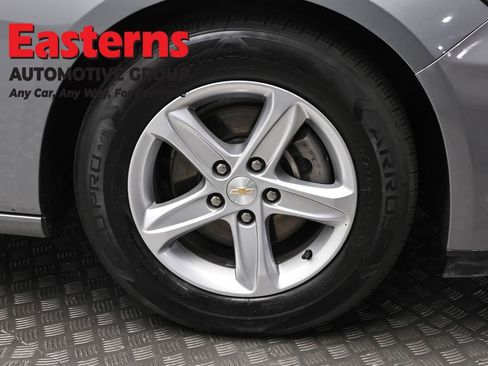 Used 2024 Chevrolet Malibu LT FWD image 32