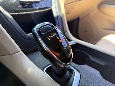 Used 2019 Cadillac XT5 Premium Luxury AWD/4WD image 17