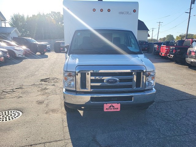 Used 2018 Ford E-350 and Econoline 350 Super Duty w/ Power Windows & Locks Group RWD image 20