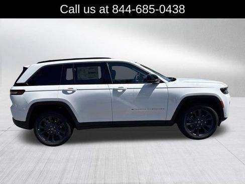 New 2026 Jeep Grand Cherokee Limited AWD/4WD image 4