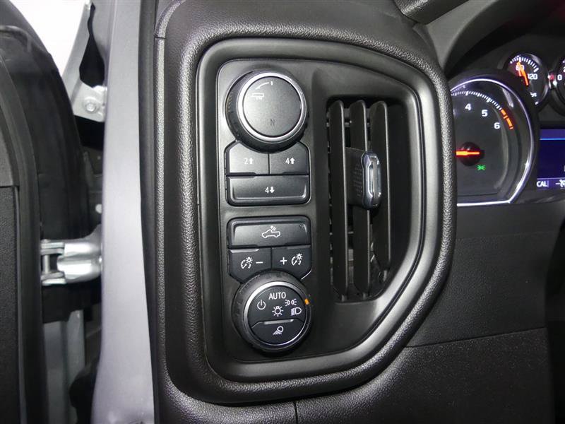 Used 2023 Chevrolet Silverado 2500 Custom w/ Custom Value Package AWD/4WD image 31