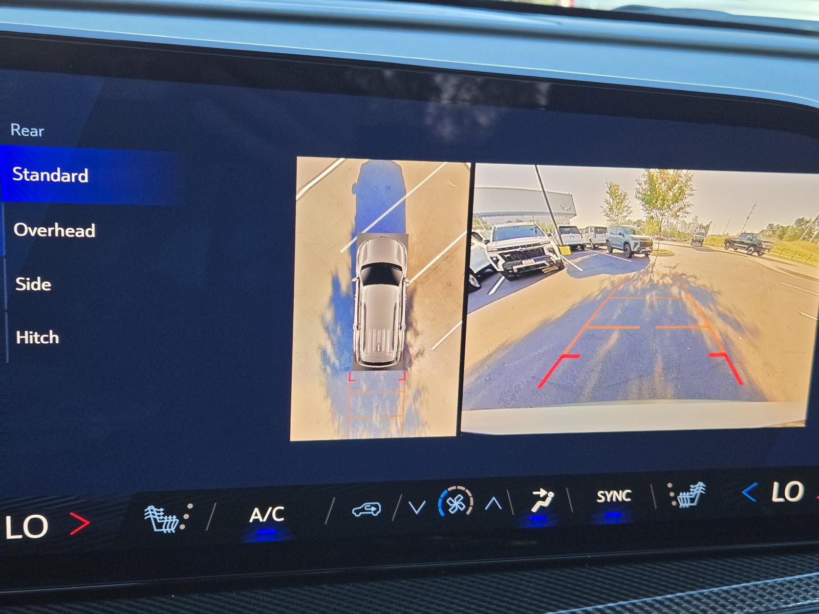 New 2027 Chevrolet Traverse Z71 w/ Enhanced Driving Package AWD/4WD image 31