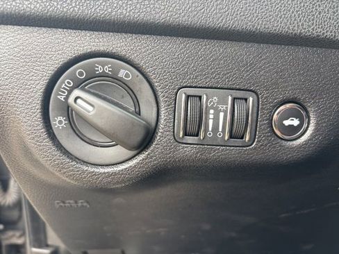 Used 2023 Dodge Charger SXT image 20