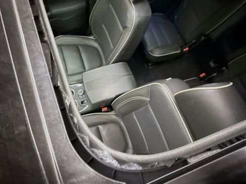 Used 2023 Chevrolet Traverse Premier w/ Redline Edition image 25