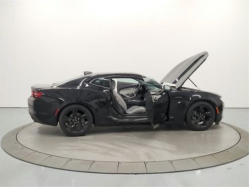 Used 2024 Chevrolet Camaro LT image 14