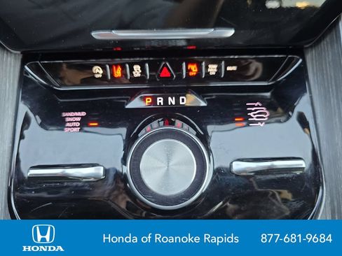 Used 2024 Jeep Wagoneer Series III AWD/4WD image 15