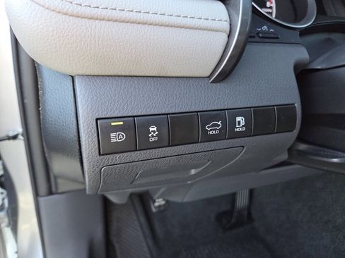 Used 2024 Toyota Camry LE w/ Convenience Package FWD image 8