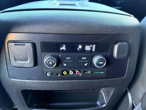 Used 2016 GMC Yukon Denali w/ Open Road Package image 14