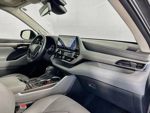 Used 2020 Toyota Highlander Platinum AWD/4WD image 29