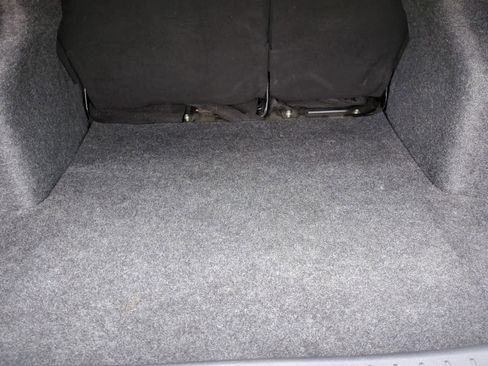 Used 2021 Nissan Versa SV FWD image 33