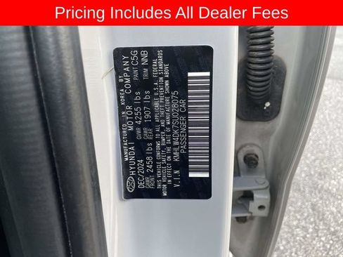Used 2025 Hyundai Elantra N FWD image 37