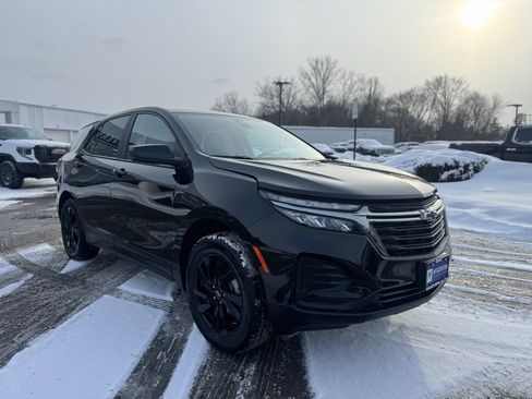Used 2023 Chevrolet Equinox LS w/ LS Convenience Package image 9