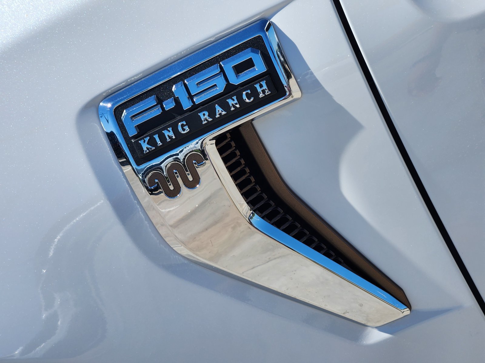 New 2026 Ford F150 King Ranch w/ Equipment Group 601A High AWD/4WD image 9