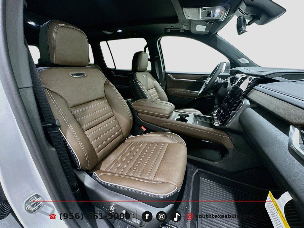 New 2027 GMC Acadia Denali Ultimate w/ LPO, Floor Liner Package AWD/4WD image 30