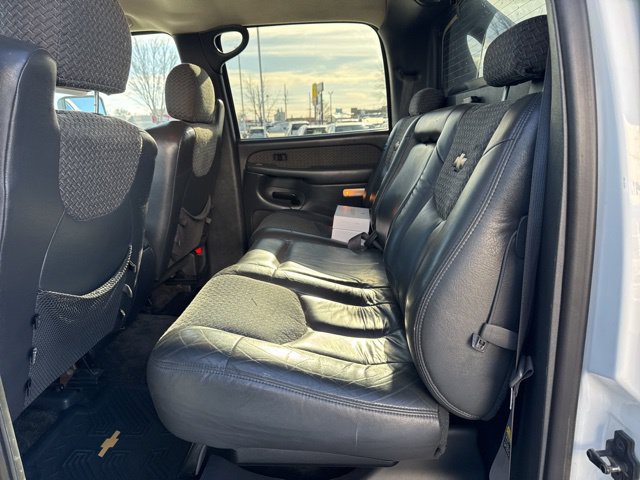 Used 2002 Chevrolet Avalanche 2500 AWD/4WD image 18