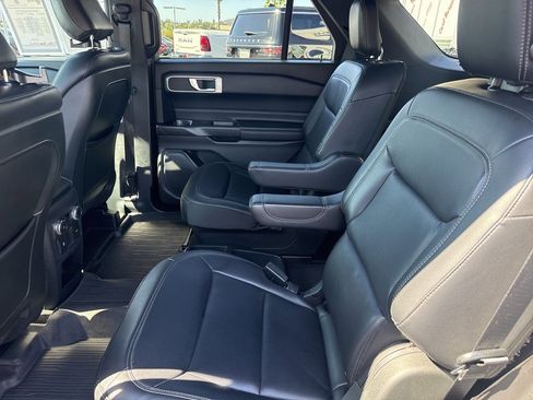 Used 2020 Ford Explorer XLT w/ Equipment Group 202A image 16