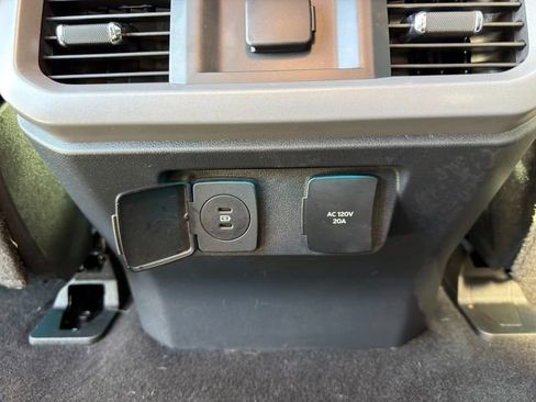 Used 2024 Ford F150 Lariat w/ FX4 Off-Road Package image 18