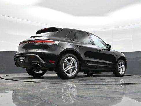 Certified 2025 Porsche Macan image 37