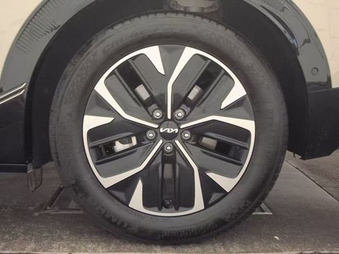 Certified 2024 Kia EV6 Wind w/ Wind Technology Package RWD image 13