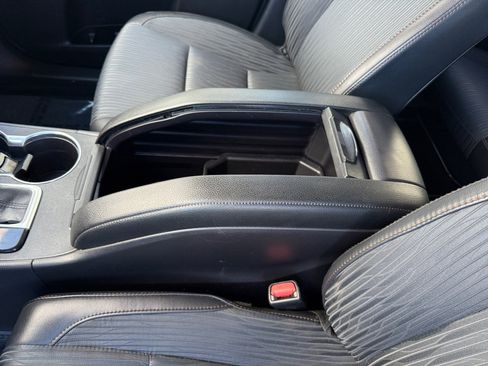 Used 2019 Toyota Highlander AWD V6 image 14