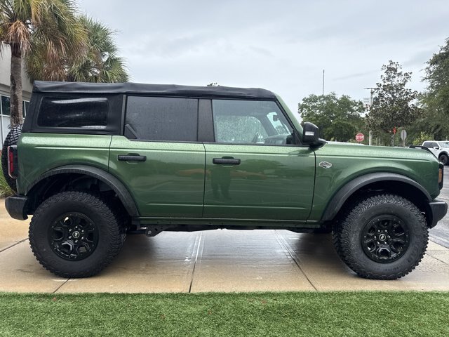 Certified 2022 Ford Bronco Wildtrak AWD/4WD image 2