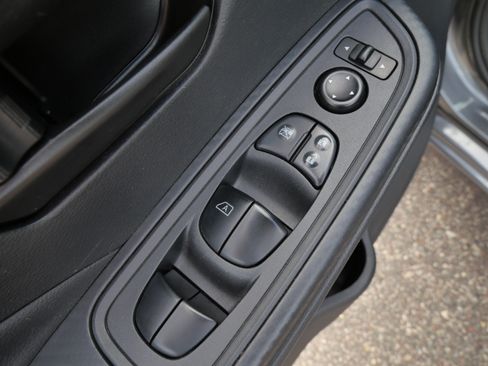 Used 2025 Nissan Versa S w/ Trunk Package FWD image 19