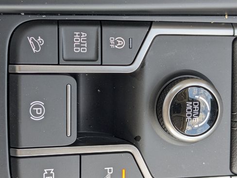 Certified 2025 Kia Sorento S w/ Panoramic Sunroof Package image 30