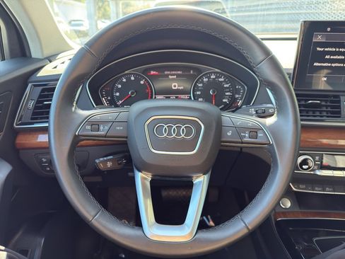 Used 2023 Audi Q5 2.0T Premium w/ Convenience Package image 16