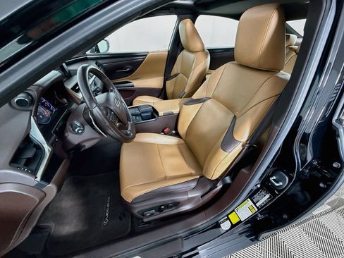 Certified 2020 Lexus ES 350 w/ Accessory Package 2 FWD image 21