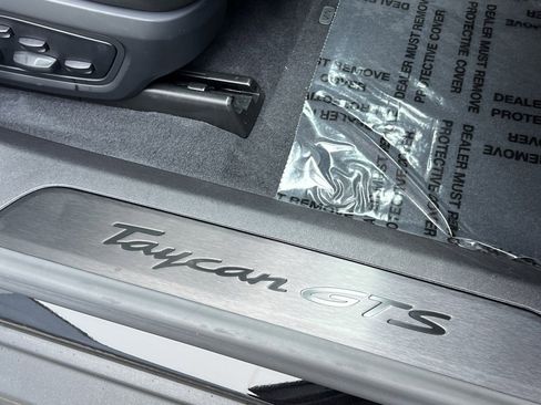 Used 2022 Porsche Taycan GTS image 30