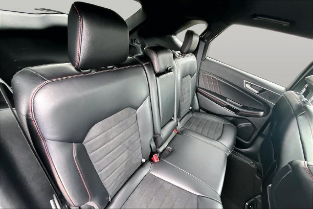 Certified 2024 Ford Edge ST-Line AWD/4WD image 29
