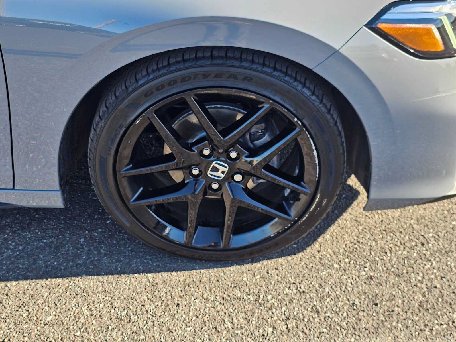 Used 2025 Honda Civic Sport image 9