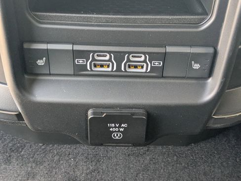 New 2026 RAM 2500 Laramie AWD/4WD image 14
