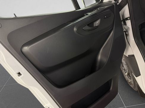 Used 2024 Mercedes-Benz eSprinter 170 Cargo image 16