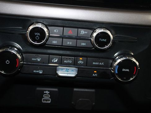 Used 2025 Ford F150 XLT w/ Equipment Group 301A Standard image 42