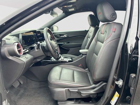 Certified 2024 Chevrolet Trax RS w/ Driver Confidence Package image 18