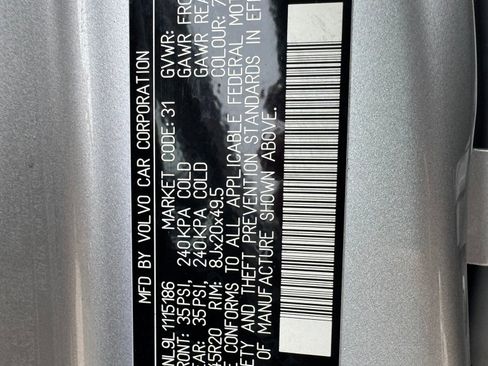 Used 2020 Volvo V90 T6 Cross Country image 23