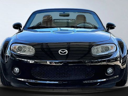 Used 2006 MAZDA MX-5 Miata Grand Touring w/ Premium Pkg RWD image 2