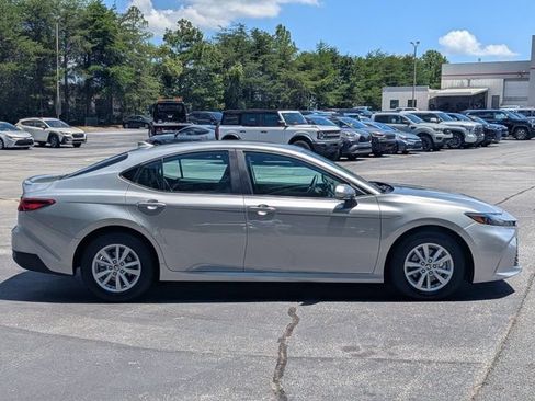 Used 2026 Toyota Camry LE w/ Convenience Package FWD image 8